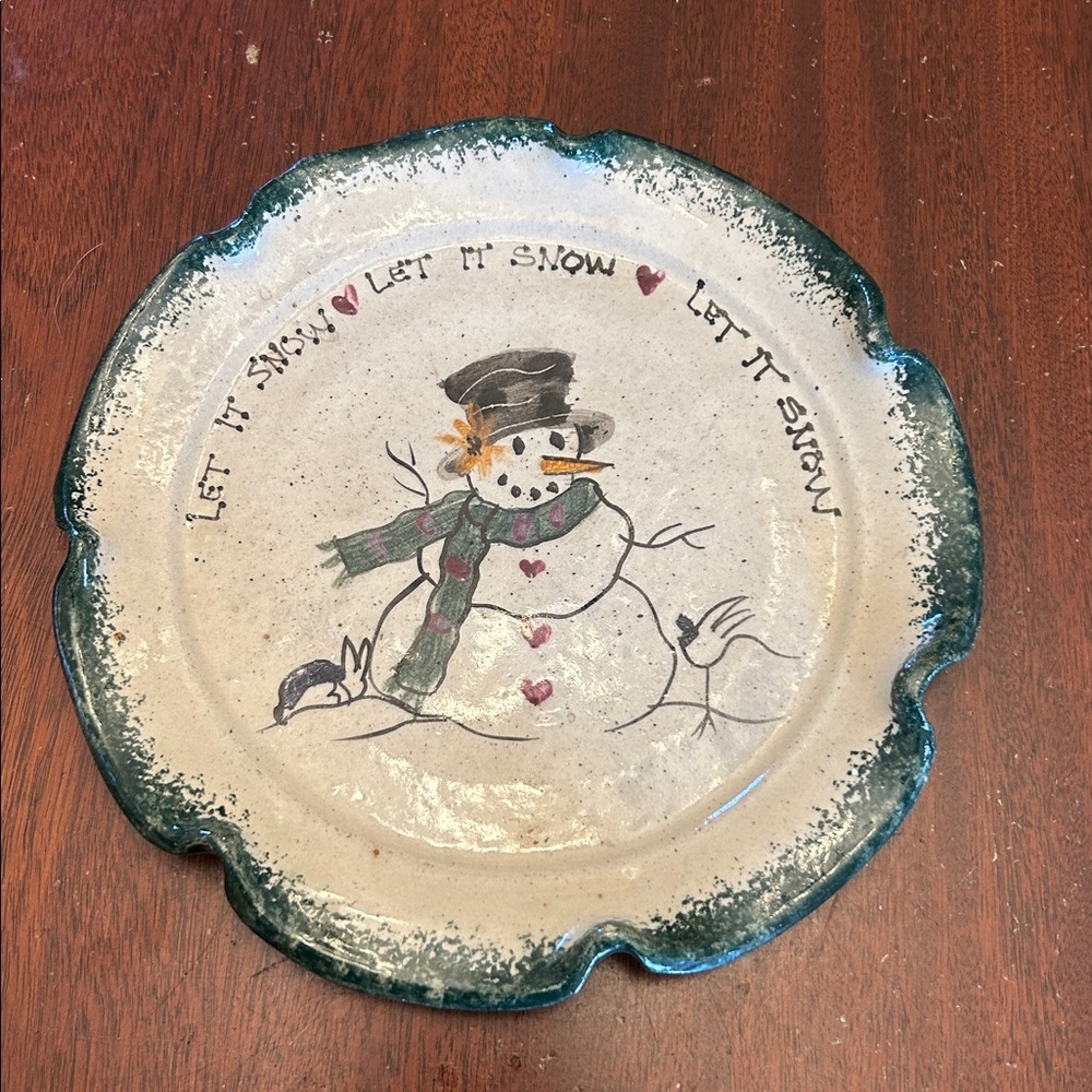 Heart and Soul Let it Snow decorative plate